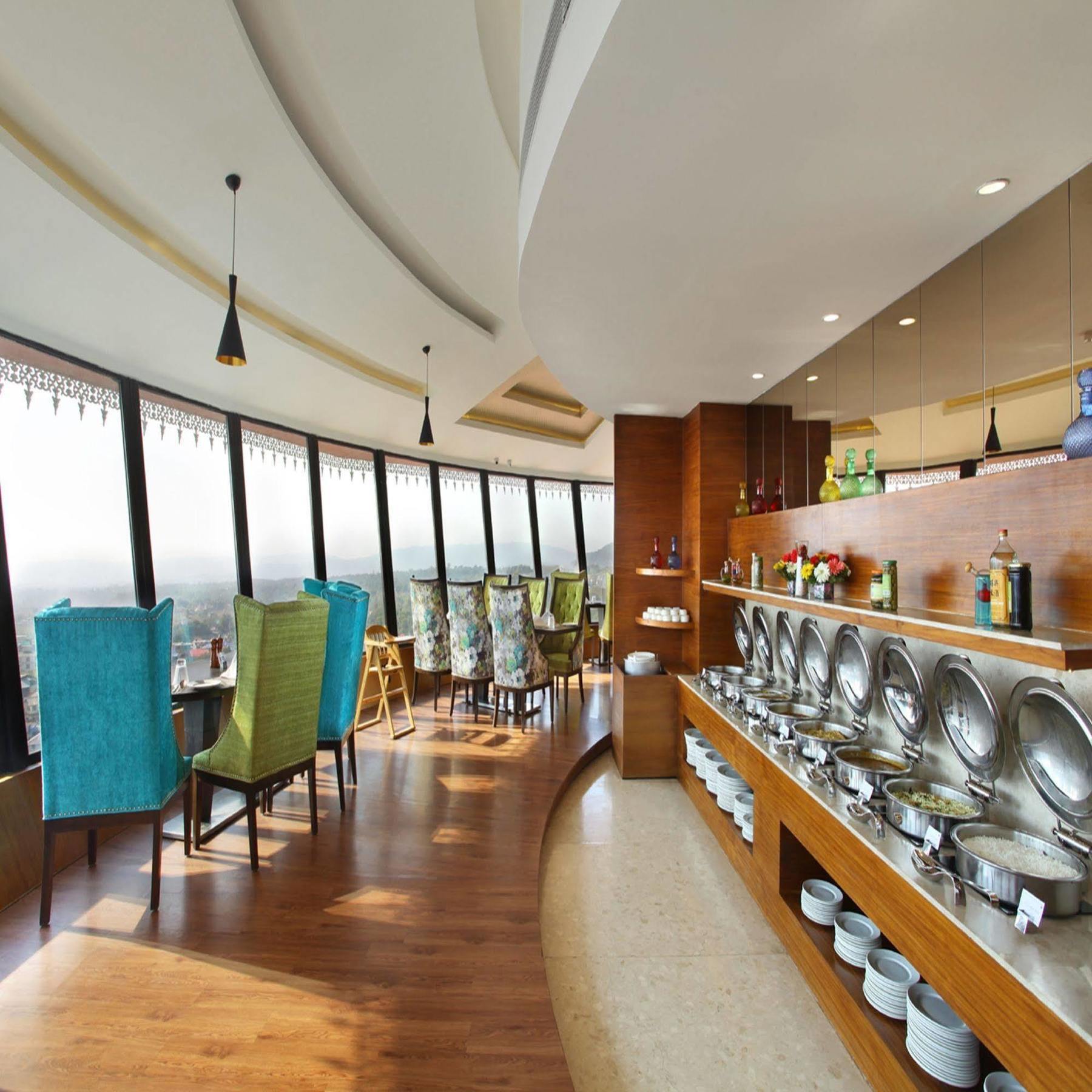 Rs Sarovar Portico Pālampur Extérieur photo